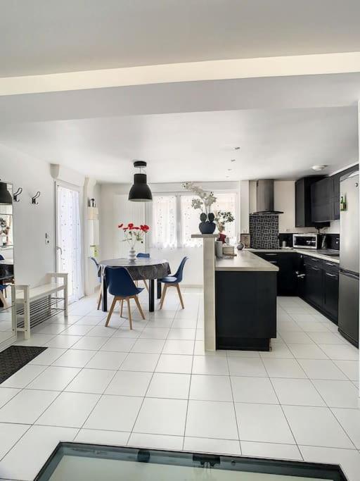 Grande Maison Cosy Terrasse Parking Gare 8 Pers Amiens Exterior photo